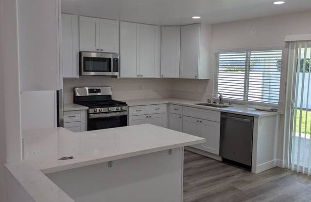 3 Bed/2 Bath 1 Story Home in Lakeside Gallery 2