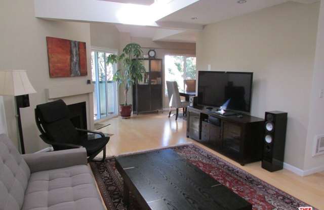 1127 12th St photos photos