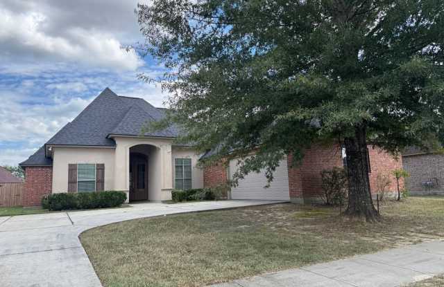 Beautiful 4 Bed/3 Bath Home For Lease In Zachary photos photos