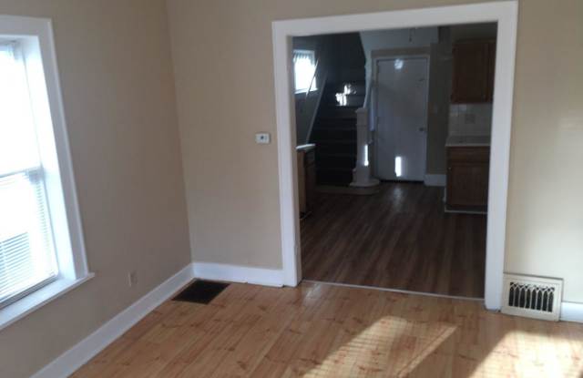 805 Cunningham - 1 Gallery 3