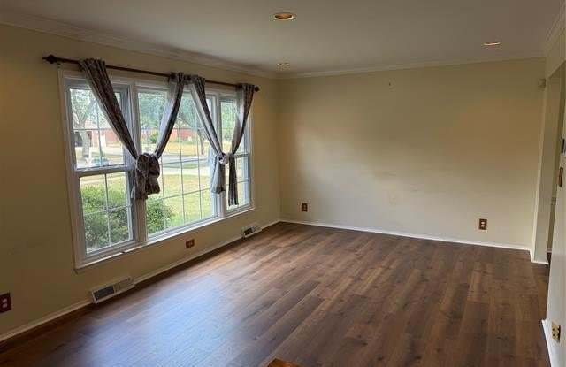145 Miracle Drive Gallery 3