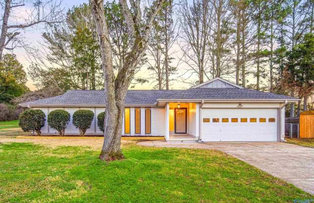 2008 Burlingame Drive - 2008 Burlingame Drive Southeast, Huntsville, AL 35803