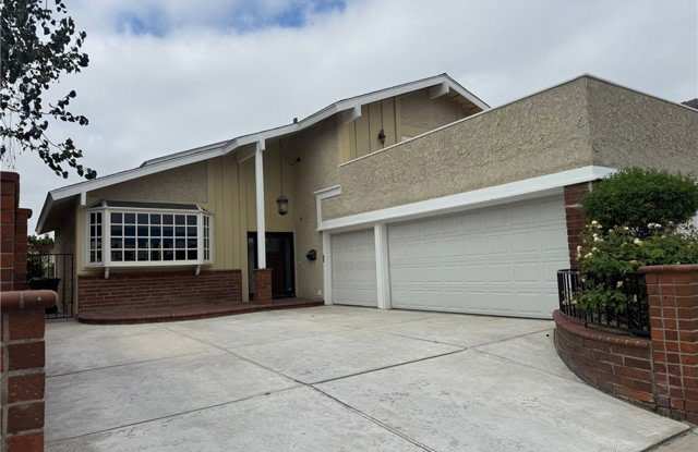 6402 Cantiles Avenue Gallery 1