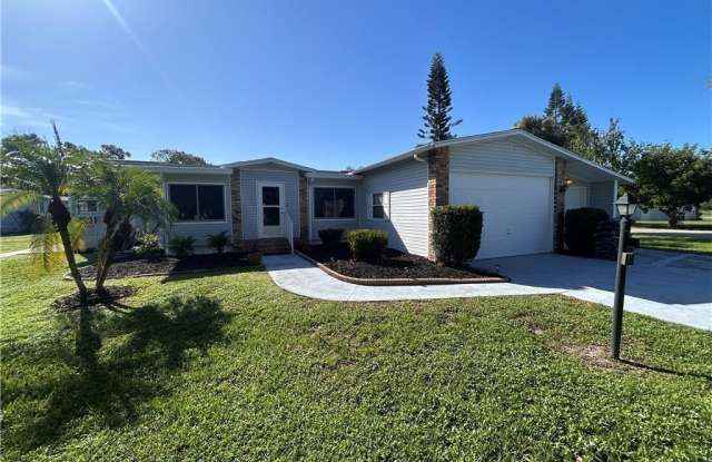 10561 Lake Loop Road Gallery 1