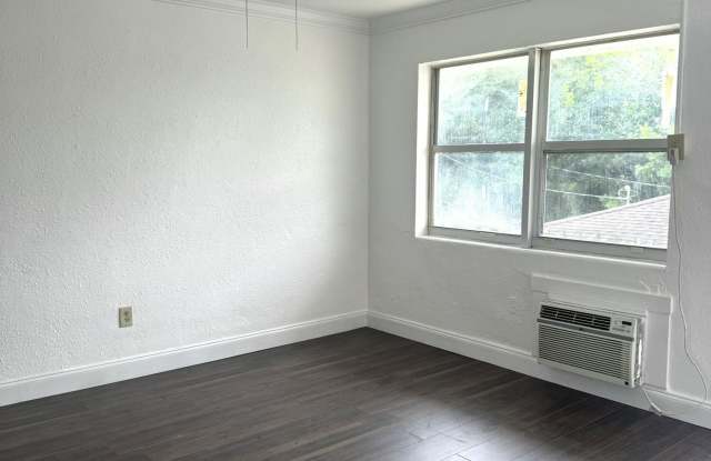 673 SW 7th Street Gallery 4