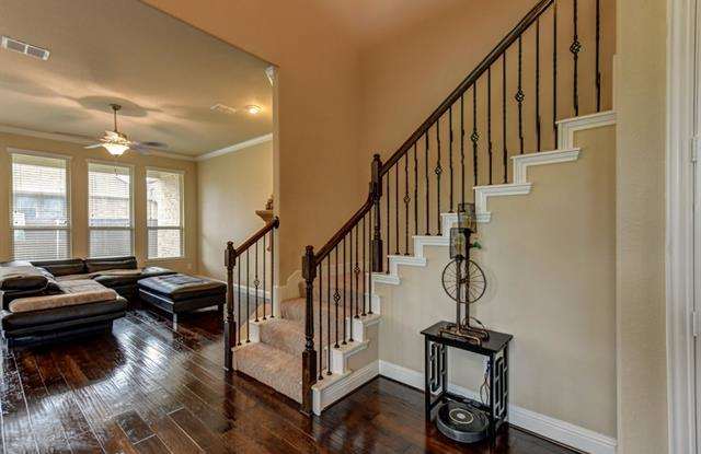 2283 Prairie Glen Street Gallery 3