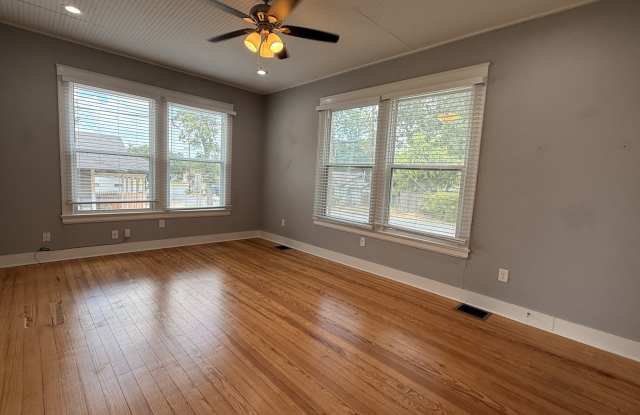 107 Willim Avenue - Unit 4 Gallery 3