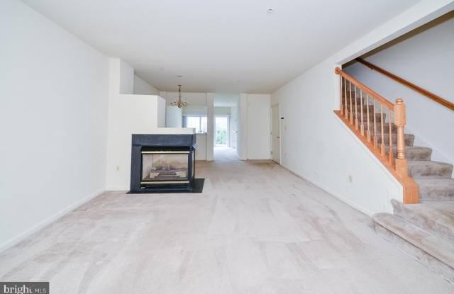 1537 NORTHERN NECK DR #201 Gallery 2