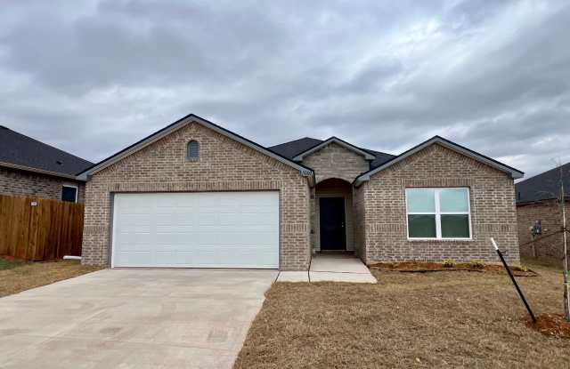 Very nice 4 bedroom 2 bath home in Edmond Schools! photos photos