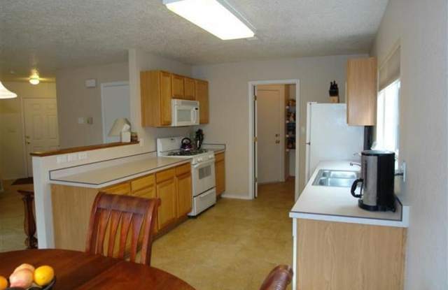 3BR/2.5Ba Home With large Loft IN NE HEIGHTS! Gallery 3