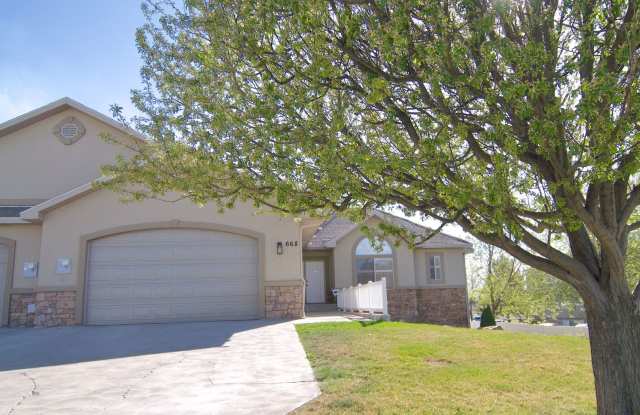 Stunning & Spacious 4-bedroom, 3-bathroom two-story home located in Rexburg, Idaho - 668 Eaglewood Drive, Rexburg, ID 83440