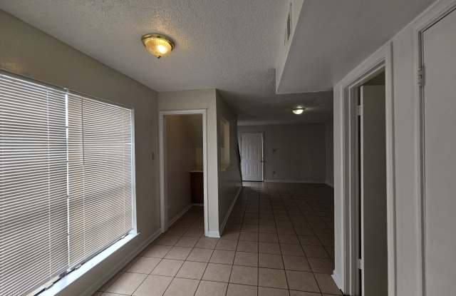 118 D Oakridge Gallery 4