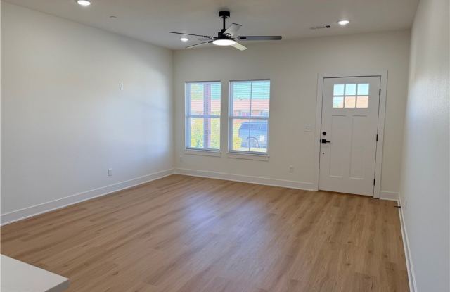 1308 W Beech Drive Gallery 3
