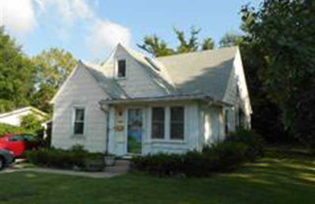 3 Bedroom, 1.5 bath Home, Available: July 2026! photos photos