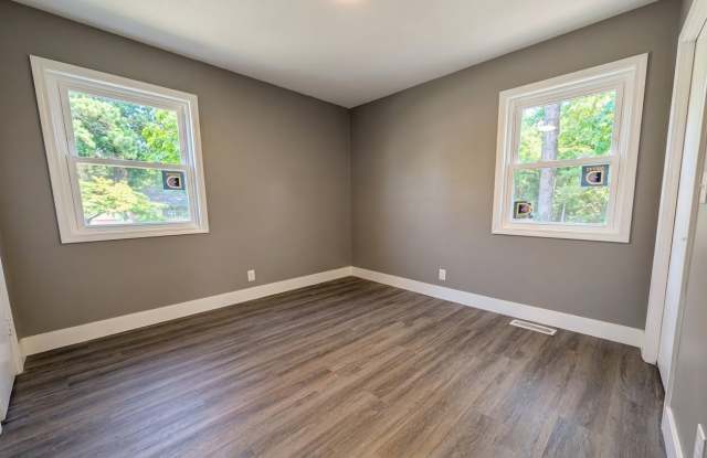 204 Carlton Drive Gallery 1