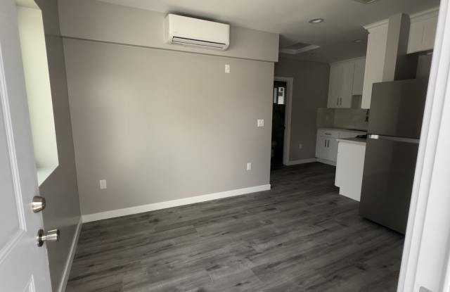12980 Crowley Street Gallery 1