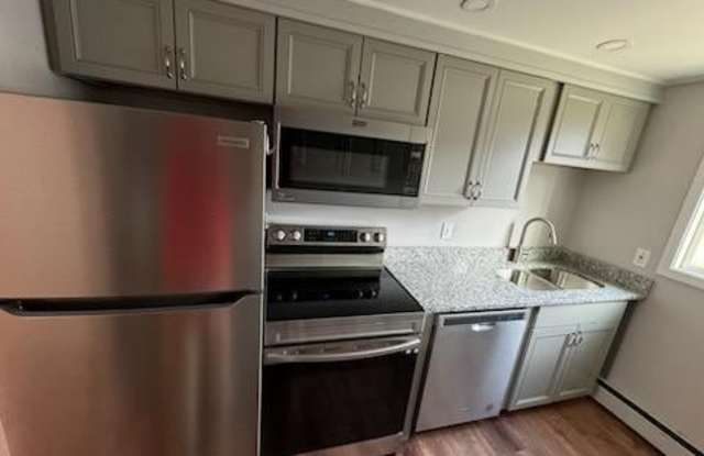 595 Seneca Street - 24 photos photos