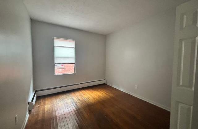 Spacious 3-Bedroom Apartment – Heat & Hot Water Included! Gallery 4