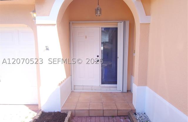 15609 SW 100th Ter Gallery 2