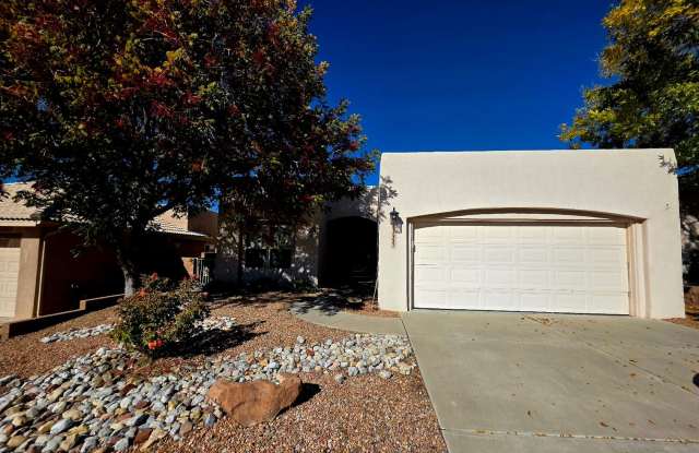 3-Bedroom, 2-Bathroom Home in Desirable Far NE Heights photos photos