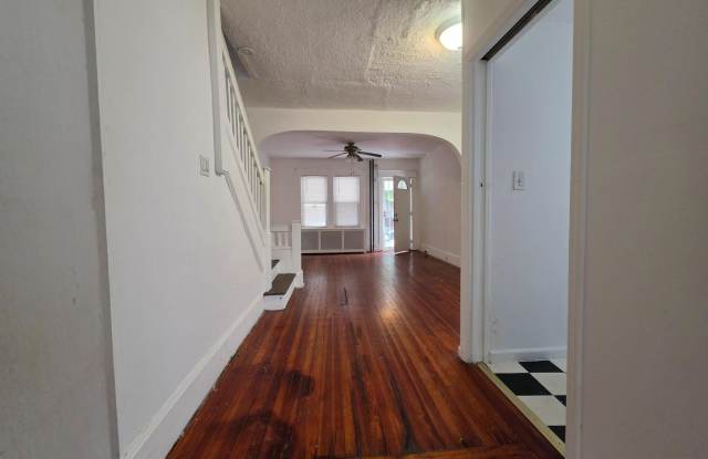 921 REVERE Avenue Gallery 2