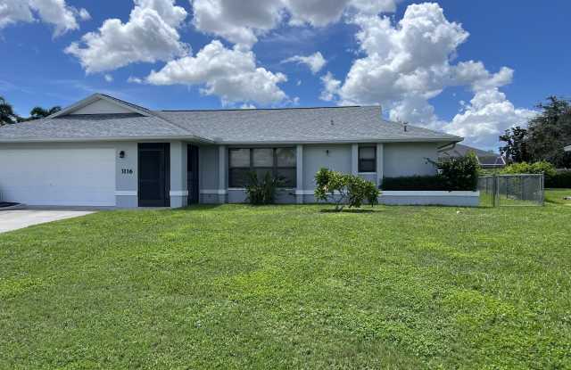 3116 Southeast 11th Avenue photos photos