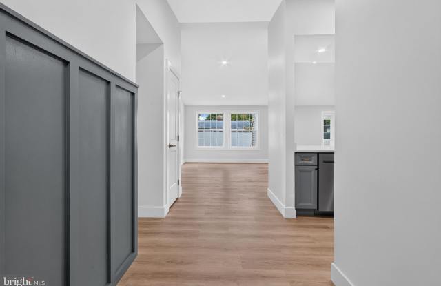 45 TIFFANY Drive Gallery 4