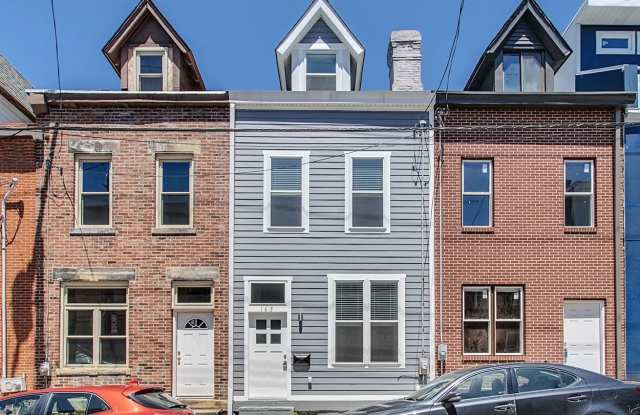 Beautiful 4 Bed 3 Bath Home in Lawrenceville! Gallery 3