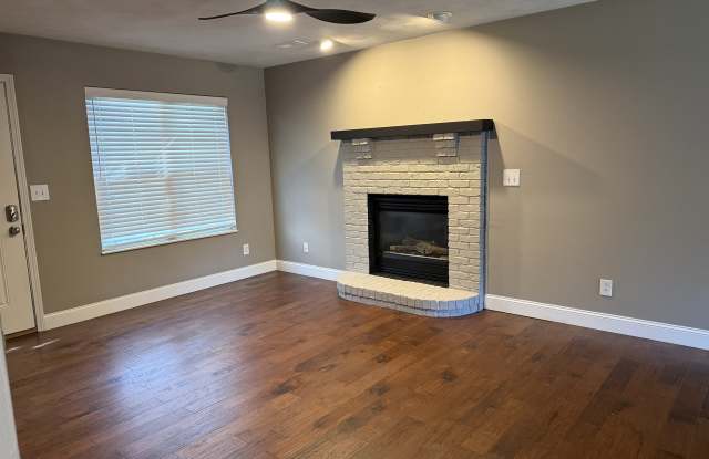 925 Natasha Circle - A Gallery 2