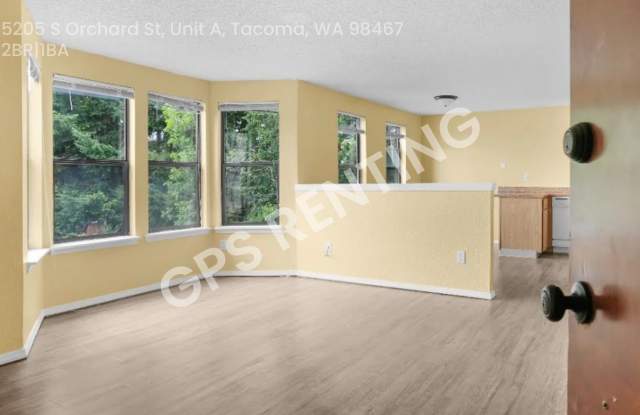 Peaceful Living in University Place – Bright, Spacious & Move-In Ready Gallery 4