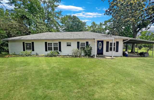 Spacious Three Bedroom photos photos