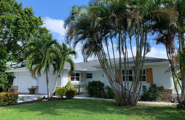 6721 Ave C - RentonSiesta.com - 6721 Avenue C, Sarasota County, FL 34231