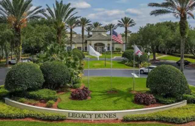 8921-305 Legacy Court Gallery 3
