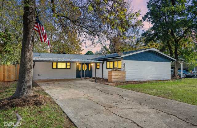 4 BEDROOM 2 BATH Gallery 3