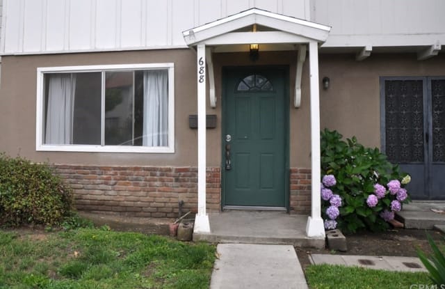688 E 5th Street - 688 East 5th Street, Azusa, CA 91702