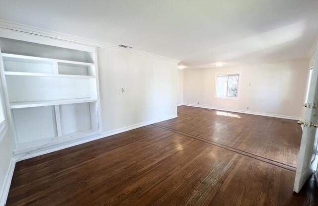 5930 Hesperia Avenue Gallery 3