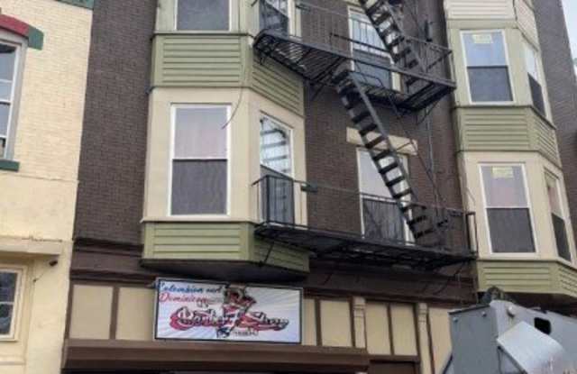 197 North Ave photos photos