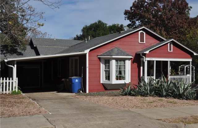 1 Bedroom, back unit with fenced in yard - Available early September! photos photos