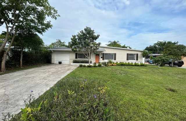 6000 13TH STREET N - 6000 13th Street North, St. Petersburg, FL 33703
