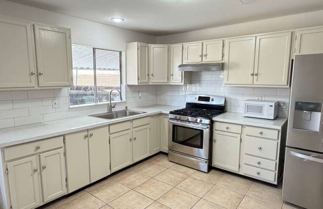 Newly Refreshed 3 bedroom in Moreno Valley Gallery 4