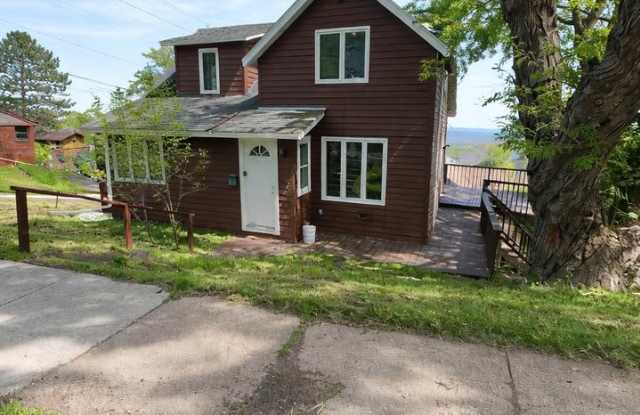 AVAILABLE JUNE - 5 Bed 2 Bath In East Hillside photos photos