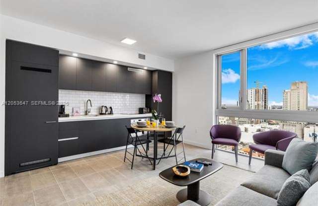 227 NE 2nd St cu-2706, Miami, FL 33132 photos photos