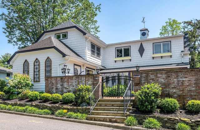 431 Carpenter Avenue photos photos