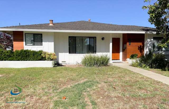 $3400 - 2 Br / 1 Ba - Must See This Beautifully, Fully Remodeled Duplex in Los Gatos! - 105 Verde Court, Los Gatos, CA 95032