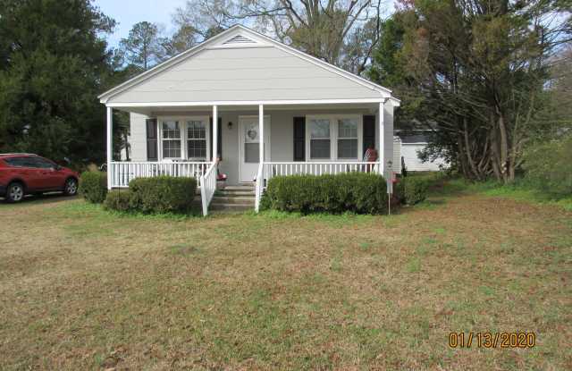 101 Nicholson Street - 101 Nicholson Street, Richlands, NC 28574