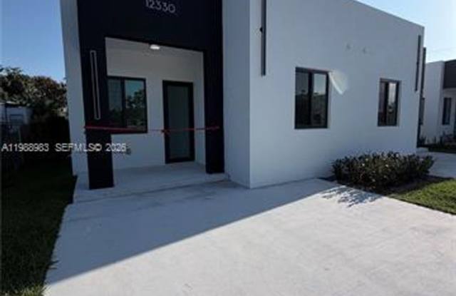 12330 SW 219th St MIAMI, FL 33170 photos photos