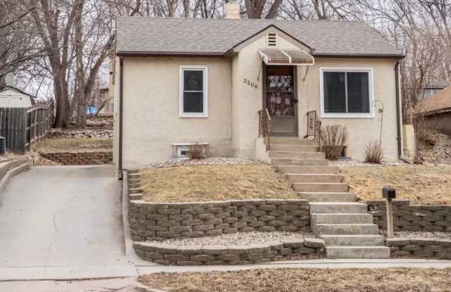 2208 South Covell Avenue photos photos