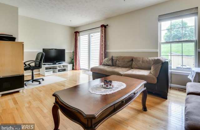 8875 PAPILLON DRIVE Gallery 3