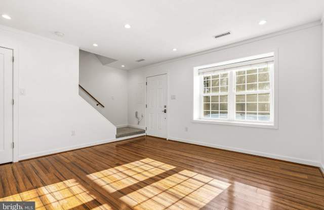 15727 AMBIANCE Drive Gallery 4