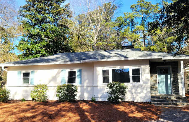 220 Country Club Circle photos photos